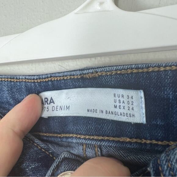 Zara Skinny Jeans Distressed Cut Off Ankle Medium Wash Blue - Picture 2 of 6